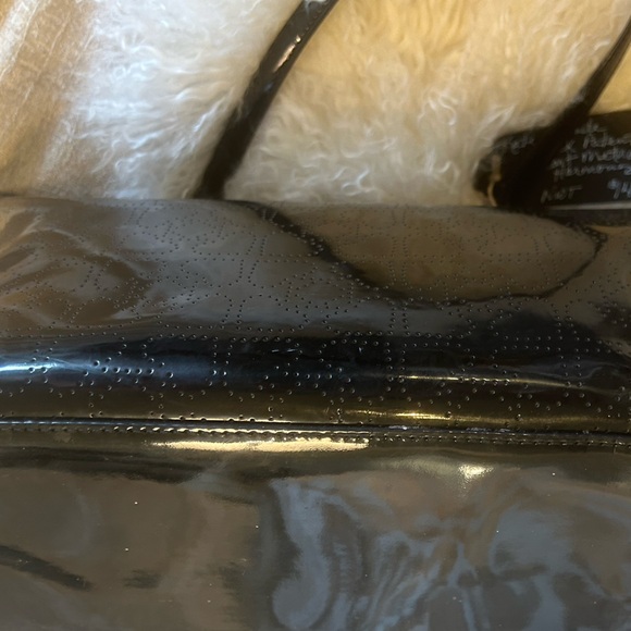 Gorgeous Kate Spade Patent Leather Spade Embossed Shoulder Bag. New! - Picture 4 of 13